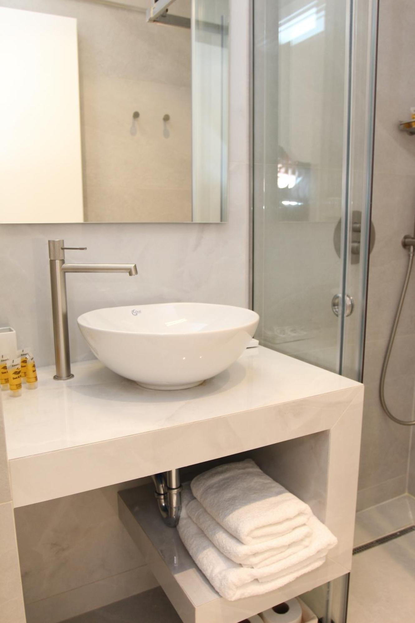 Central Metropolis Luxury Living Athene Buitenkant foto